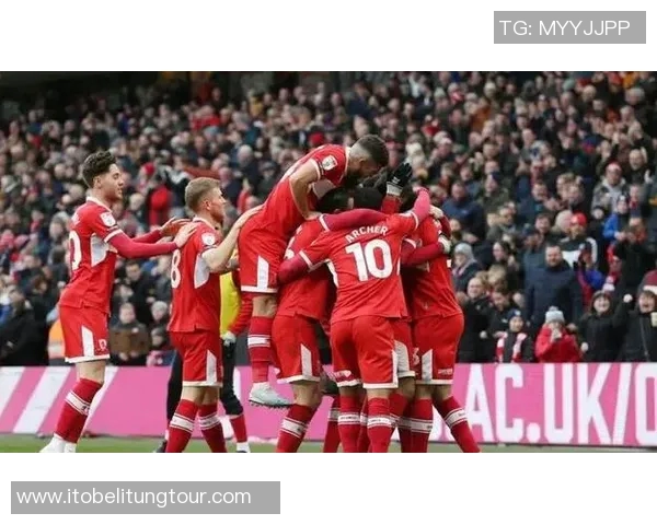 哈德斯菲尔德与斯旺西的精彩对决即将上演，谁能笑到最后