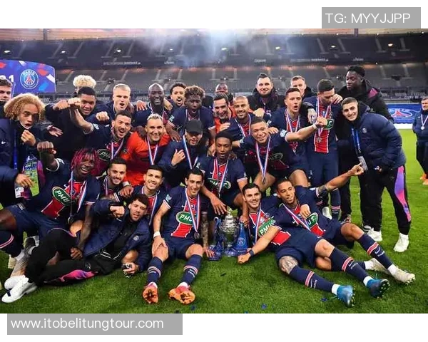 曼联与热刺激战正酣足球直播精彩瞬间回顾与分析