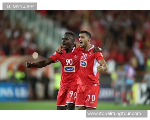 波斯波利斯与鹿角的激烈对决揭示足球战术的巅峰对抗