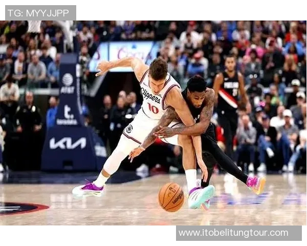 洛杉矶快船与开拓者的激烈对决谁能笑到最后精彩赛况分析