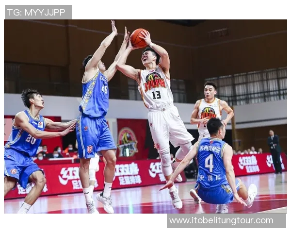 2017年CBA季后赛北京队与山东队精彩对决回顾与分析